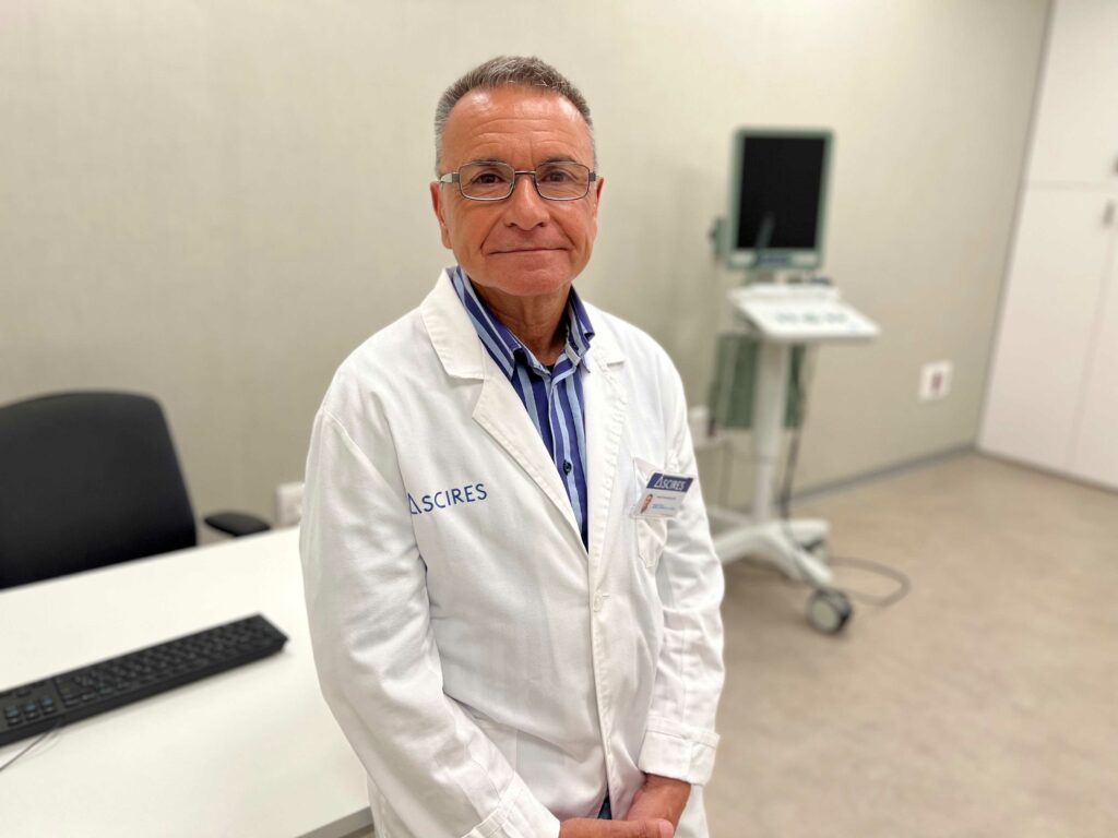 El dr. Mariano Martín-Loeches, ginecólogo en la clínica Ascires Xàtiva.